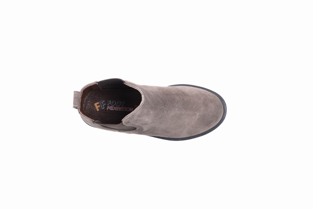 
                  
                    Load image into Gallery viewer, FOOT FEDERATION CHELSEA KIDS&amp;#39; BOOT SUEDE MINK GRAY
                  
                