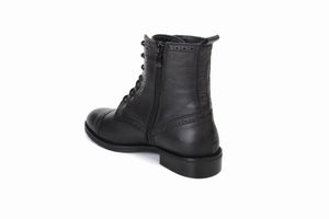 
                  
                    Load image into Gallery viewer, FOOT FEDERATION DERBY CAP-TOE WOMEN&amp;#39;S BOOT BLACK
                  
                