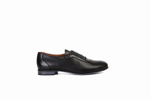 
                  
                    Laden Sie das Bild in den Galerie-Viewer, FOOT FEDERATION OPENWORK OXFORD WOMEN&amp;#39;S SHOE BLACK
                  
                