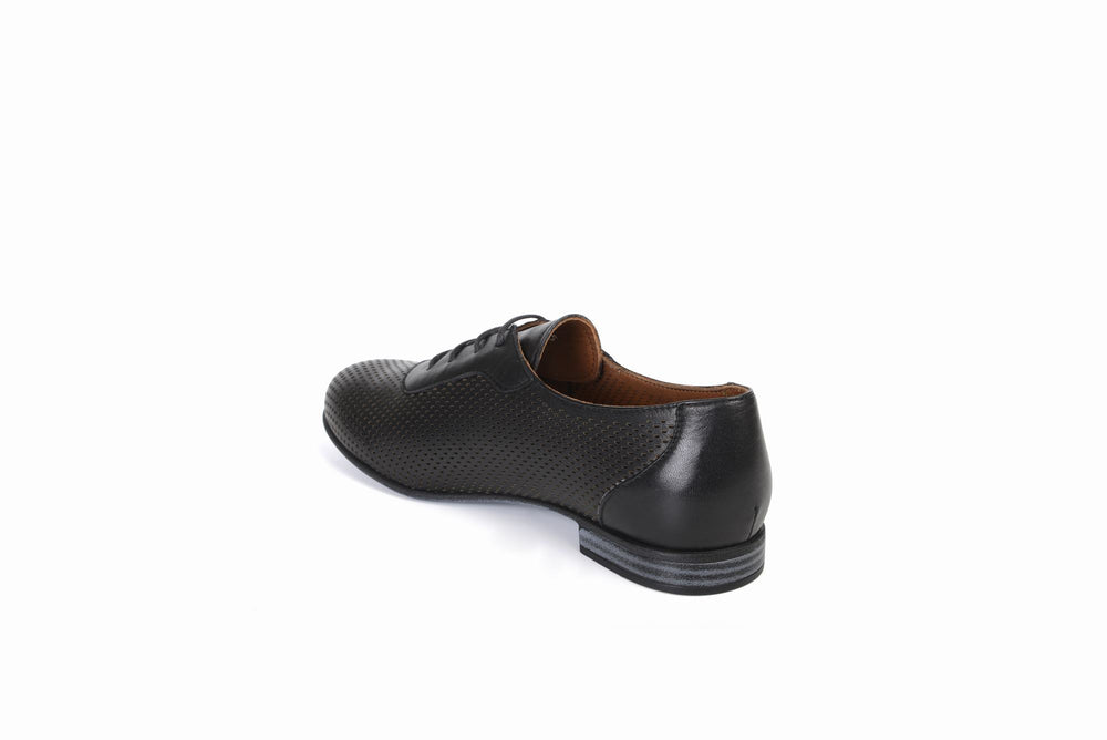 
                  
                    Laden Sie das Bild in den Galerie-Viewer, FOOT FEDERATION OPENWORK OXFORD WOMEN&amp;#39;S SHOE BLACK
                  
                