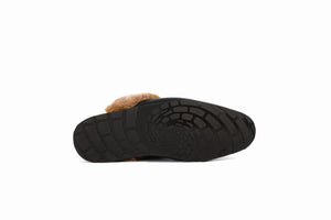 
                  
                    Laden Sie das Bild in den Galerie-Viewer, FOOT FEDERATION NATURAL FUR LINED MOC-TOE MEN&amp;#39;S LEATHER SLIPPER BROWN
                  
                