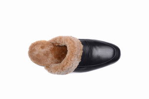 
                  
                    Laden Sie das Bild in den Galerie-Viewer, FOOT FEDERATION NATURAL FUR LINED MOC-TOE MEN&amp;#39;S LEATHER SLIPPER BROWN
                  
                