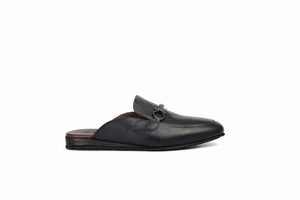 
                  
                    Laden Sie das Bild in den Galerie-Viewer, FOOT FEDERATION HORSEBIT MOC-TOE MEN&amp;#39;S LEATHER SLIPPER NAVY BLUE
                  
                