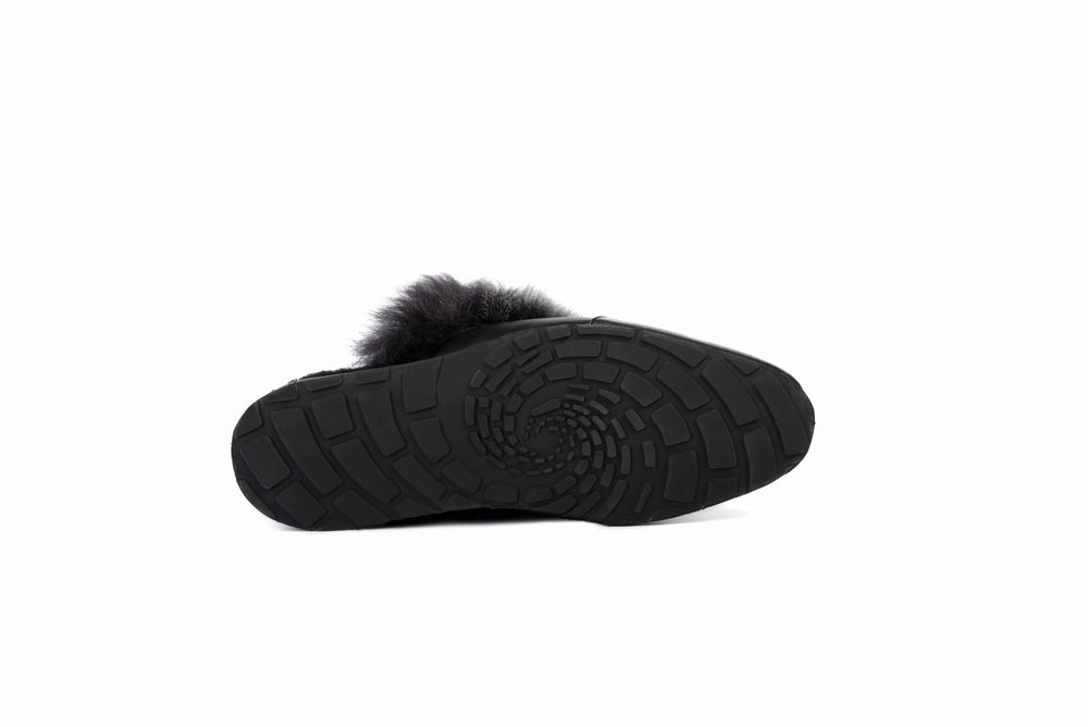 
                  
                    Laden Sie das Bild in den Galerie-Viewer, FOOT FEDERATION NATURAL FUR LINED WINGTIP MEN&amp;#39;S LEATHER SLIPPER BLACK
                  
                