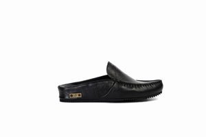 
                  
                    Laden Sie das Bild in den Galerie-Viewer, FOOT FEDERATION MOC-TOE MEN&amp;#39;S LEATHER SLIPPER BLACK
                  
                