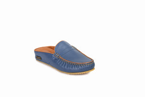 
                  
                    Load image into Gallery viewer, FOOT FEDERATION MOC-TOE WOMEN&amp;#39;S LEATHER SLIPPER BLUE
                  
                