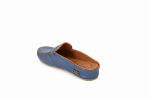 
                  
                    Load image into Gallery viewer, FOOT FEDERATION MOC-TOE WOMEN&amp;#39;S LEATHER SLIPPER BLUE
                  
                