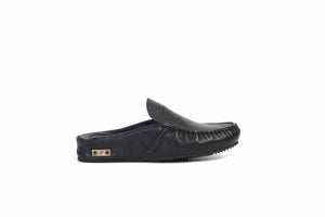 
                  
                    Laden Sie das Bild in den Galerie-Viewer, FOOT FEDERATION MOC-TOE MEN&amp;#39;S LEATHER SLIPPER DEERSKIN NAVY BLUE
                  
                