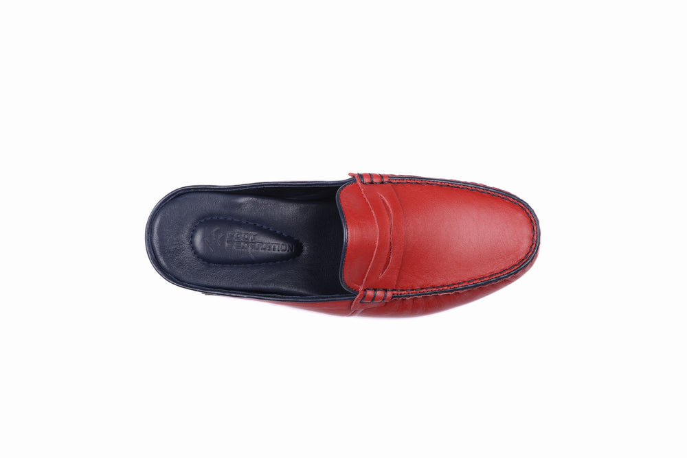 
                  
                    Load image into Gallery viewer, FOOT FEDERATION MOC-TOE WOMEN&amp;#39;S LEATHER SLIPPER RED
                  
                