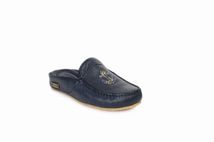 
                  
                    Laden Sie das Bild in den Galerie-Viewer, FOOT FEDERATION MARINE MOC-TOE MEN&amp;#39;S LEATHER SLIPPER NAVY BLUE
                  
                