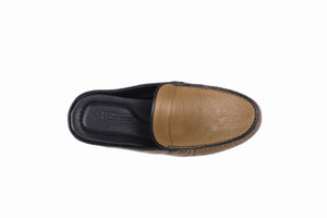 
                  
                    Load image into Gallery viewer, FOOT FEDERATION MOC-TOE WOMEN&amp;#39;S LEATHER SLIPPER WALNUT
                  
                