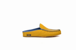 
                  
                    Load image into Gallery viewer, FOOT FEDERATION MOC-TOE WOMEN&amp;#39;S LEATHER SLIPPER YELLOW
                  
                