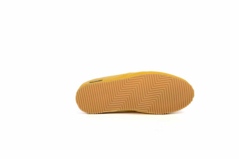 
                  
                    Load image into Gallery viewer, FOOT FEDERATION MOC-TOE WOMEN&amp;#39;S LEATHER SLIPPER YELLOW
                  
                