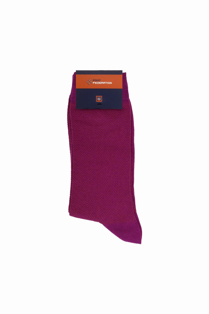 
                  
                    Laden Sie das Bild in den Galerie-Viewer, FOOT FEDERATION HERRINGBONE 200 STITCH MID-CALF COTTON MEN&amp;#39;S DRESS SOCK MAGENTA
                  
                