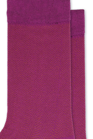 
                  
                    Laden Sie das Bild in den Galerie-Viewer, FOOT FEDERATION HERRINGBONE 200 STITCH MID-CALF COTTON MEN&amp;#39;S DRESS SOCK MAGENTA
                  
                